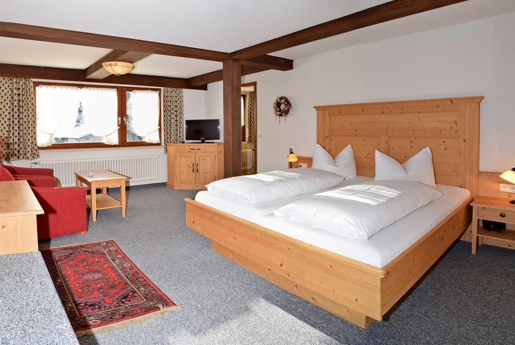 Der Berghof Aparthotel Hirschegg  Eksteriør bilde