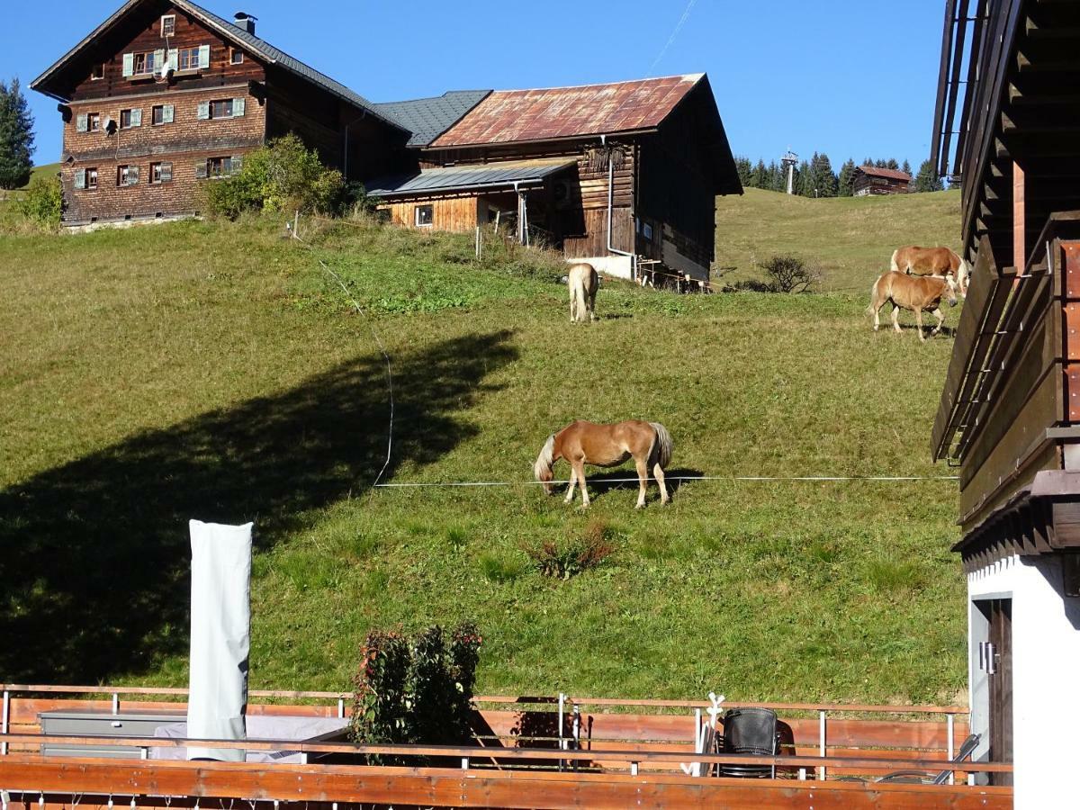 Der Berghof Aparthotel Hirschegg  Eksteriør bilde